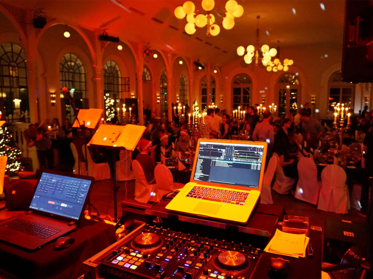 DJ für alle, DJ, Hochzeit, Geburtstag, Firmenevents, Hamburg, Fotobox, Audio Gästebuch Telefon