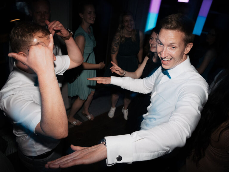 DJ für alle, DJ, Hochzeit, Geburtstag, Firmenevents, Hamburg, Fotobox, Audio Gästebuch Telefon