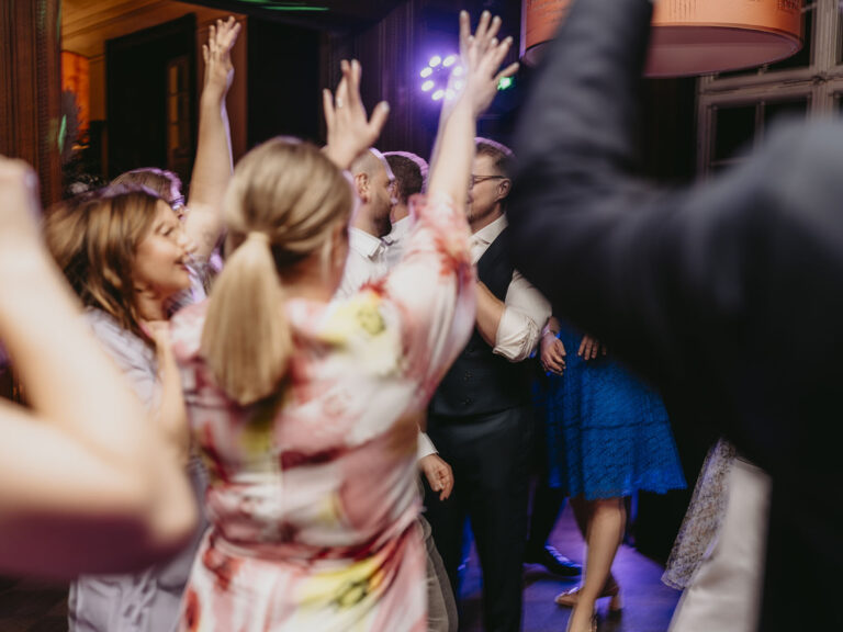 DJ für alle, DJ, Hochzeit, Geburtstag, Firmenevents, Hamburg, Fotobox, Audio Gästebuch Telefon